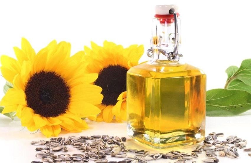 Ingredient Spotlight: Sunflower Oil in the Personal Care Sector