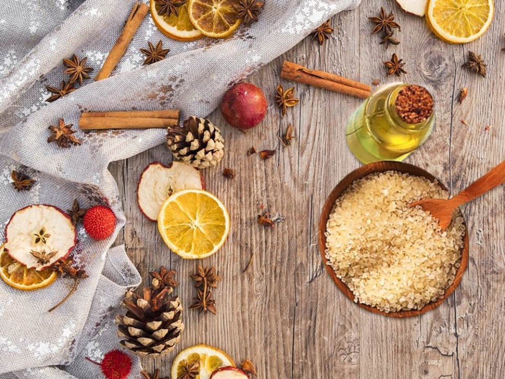 Ingredient Spotlight: The 12 Essential oils for Christmas